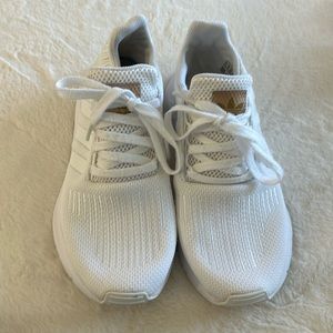 Adidas Swift Run Women’s